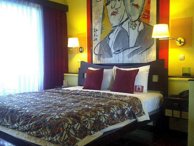 Bali Paradise Hotel Boutique Resort Lovina Rum bild